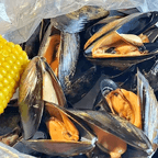 Best Black Mussels in Everett, MA